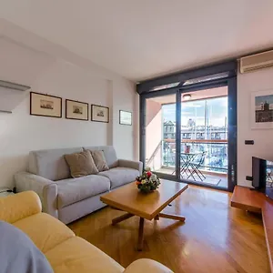 Appartamento Joivy Exclusive Seaview Flat For 4, In Central, Genova