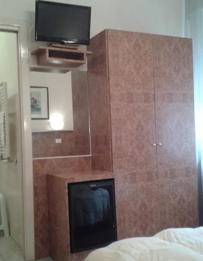 Hotel Fiumara 热那亚