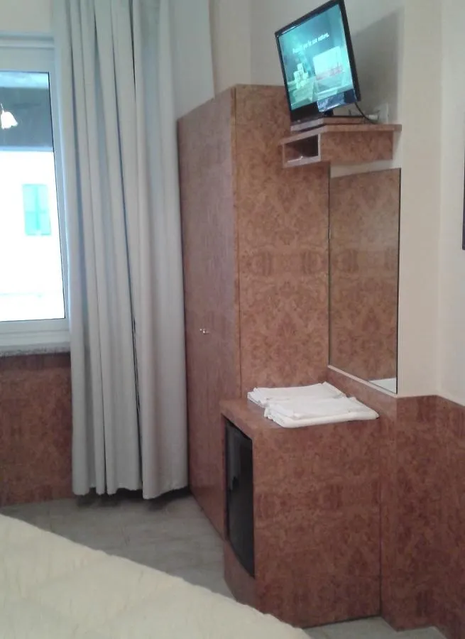 Hotel Fiumara 热那亚 2*,